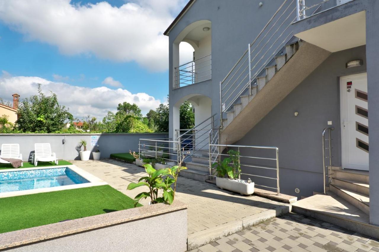 Villa Miskovic Banjole Exterior photo